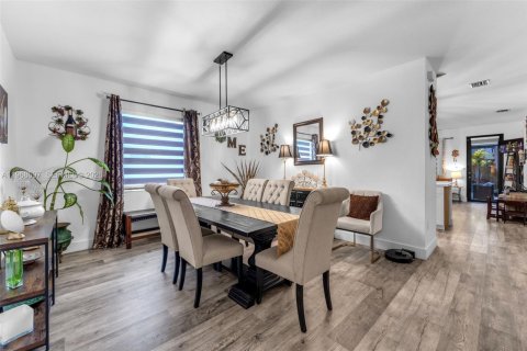 Casa en venta en Homestead, Florida, 4 dormitorios, 202.34 m2 № 2029908 - foto 6