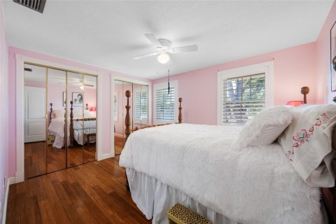 Villa ou maison à vendre à Tampa, Floride: 3 chambres, 244.43 m2 № 2094533 - photo 27