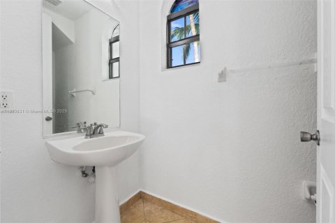 Adosado en venta en Cutler Bay, Florida, 4 dormitorios, 204.48 m2 № 1975039 - foto 14