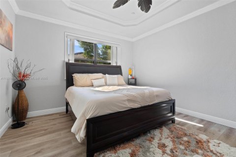 Adosado en venta en Cutler Bay, Florida, 4 dormitorios, 204.48 m2 № 1975039 - foto 19
