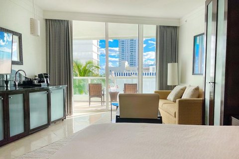 Купить кондоминиум в Майами-Бич, Флорида 49.98м2, № 2063213 - фото 4