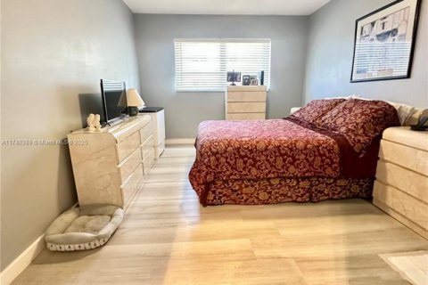 Condominio en venta en Hollywood, Florida, 2 dormitorios, 89.93 m2 № 1811632 - foto 19