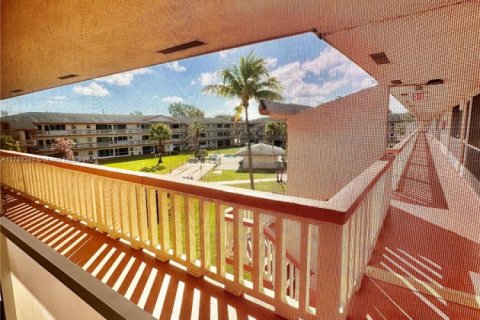 Condominio en venta en Hollywood, Florida, 2 dormitorios, 89.93 m2 № 1811632 - foto 23