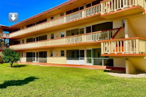 Condominio en venta en Hollywood, Florida, 2 dormitorios, 89.93 m2 № 1811632 - foto 22