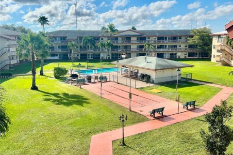 Condominio en venta en Hollywood, Florida, 2 dormitorios, 89.93 m2 № 1811632 - foto 30