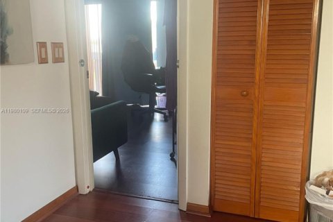 Купить таунхаус в Майами, Флорида 3 спальни, 144.93м2, № 2043713 - фото 6