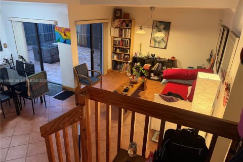 Купить таунхаус в Майами, Флорида 3 спальни, 144.93м2, № 2043713 - фото 25