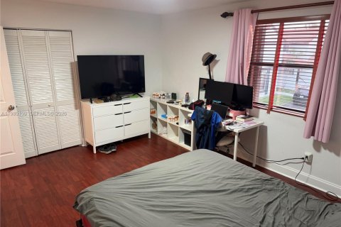 Купить таунхаус в Майами, Флорида 3 спальни, 144.93м2, № 2043713 - фото 17