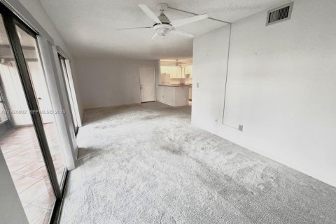 Condominio en venta en Tamarac, Florida, 3 dormitorios, 108.05 m2 № 1984116 - foto 8