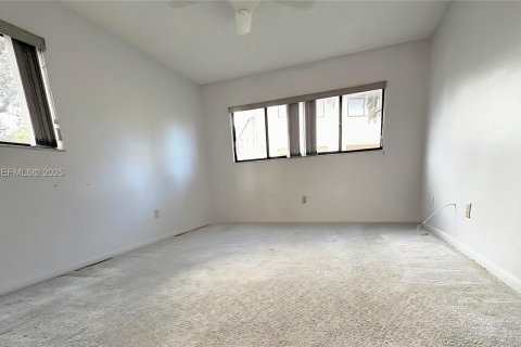 Condominio en venta en Tamarac, Florida, 3 dormitorios, 108.05 m2 № 1984116 - foto 16