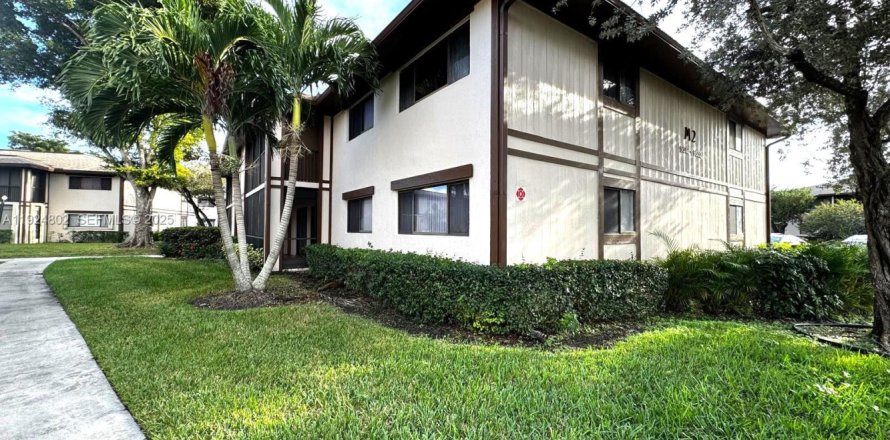 Condominio en Tamarac, Florida, 3 dormitorios  № 1984116