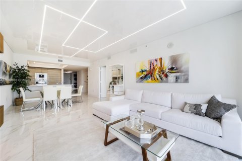 Copropriété à vendre à Sunny Isles Beach, Floride: 2 chambres, 141.58 m2 № 1980103 - photo 7
