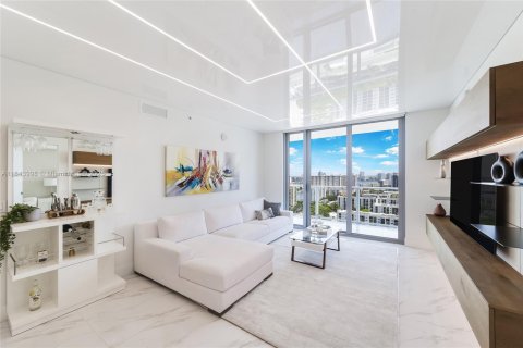 Copropriété à vendre à Sunny Isles Beach, Floride: 2 chambres, 141.58 m2 № 1980103 - photo 5