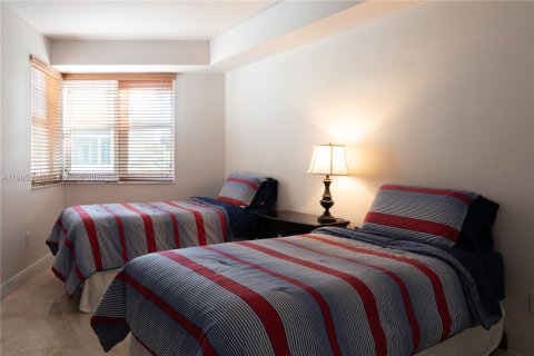 Condo in Aventura, Florida, 2 bedrooms № 2081202 - photo 15