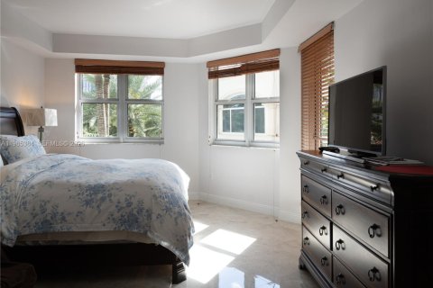 Condo in Aventura, Florida, 2 bedrooms № 2081202 - photo 12