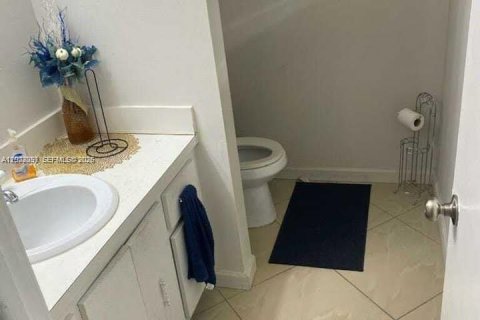 Adosado en alquiler en Lauderhill, Florida, 3 dormitorios, 195.09 m2 № 2066495 - foto 6