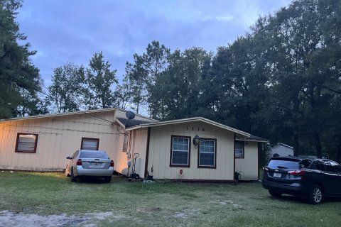 House in Jacksonville, Florida 4 bedrooms, 127.83 sq.m. № 850893 - photo 1