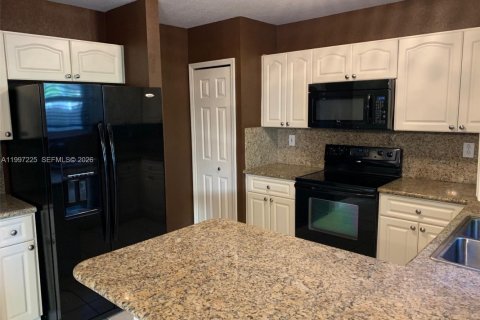 Townhouse in Davie, Florida 4 bedrooms, 180.79 sq.m. № 2064243 - photo 9