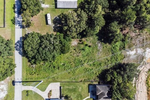 Terreno en venta en Zephyrhills, Florida № 1552375 - foto 1