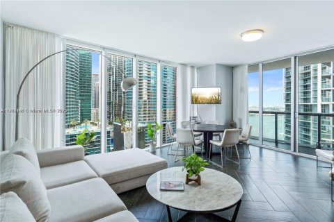 Condominio en venta en Miami, Florida, 2 dormitorios, 128.76 m2 № 1964686 - foto 3