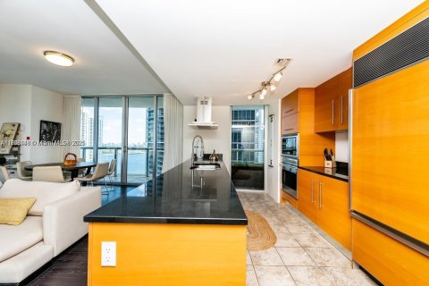 Condominio en venta en Miami, Florida, 2 dormitorios, 128.76 m2 № 1964686 - foto 5