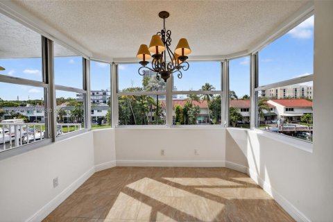 Copropriété à louer à North Miami Beach, Floride: 2 chambres, 112.69 m2 № 2009966 - photo 18