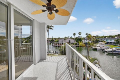 Copropriété à louer à North Miami Beach, Floride: 2 chambres, 112.69 m2 № 2009966 - photo 20