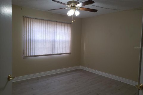 Condominio en alquiler en Port Charlotte, Florida, 2 dormitorios, 83.61 m2 № 2218433 - foto 6