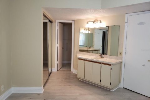 Condominio en alquiler en Port Charlotte, Florida, 2 dormitorios, 83.61 m2 № 2218433 - foto 7