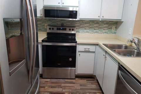 Condominio en alquiler en Port Charlotte, Florida, 2 dormitorios, 83.61 m2 № 2218433 - foto 5