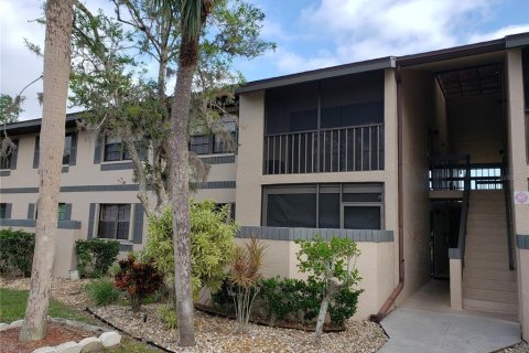 Condo in Port Charlotte, Florida, 2 bedrooms  № 2218433