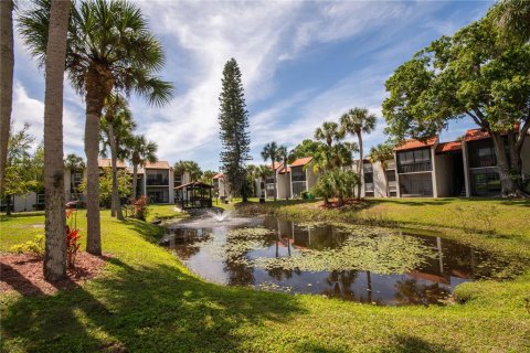 Condo in Sarasota, Florida, 1 bedroom  № 1838841 - photo 18