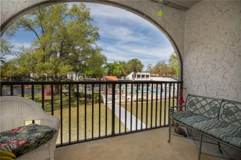 Condo in Sarasota, Florida, 1 bedroom  № 1838841 - photo 11