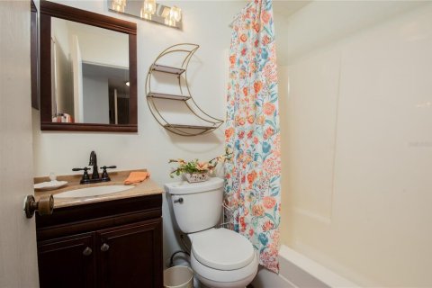 Condo in Sarasota, Florida, 1 bedroom  № 1838841 - photo 8