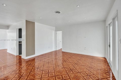 Купить виллу или дом в Мирамар, Флорида 4 спальни, 111.02м2, № 2023884 - фото 14