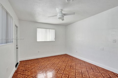 Купить виллу или дом в Мирамар, Флорида 4 спальни, 111.02м2, № 2023884 - фото 17