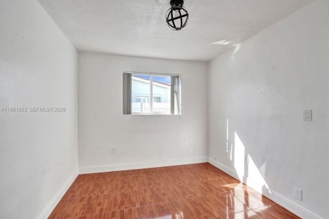 Купить виллу или дом в Мирамар, Флорида 4 спальни, 111.02м2, № 2023884 - фото 25