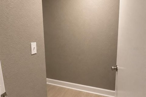Condominio en alquiler en Orlando, Florida, 2 dormitorios, 91.79 m2 № 2231354 - foto 20
