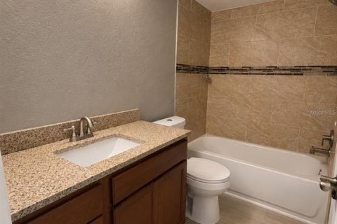 Condominio en alquiler en Orlando, Florida, 2 dormitorios, 91.79 m2 № 2231354 - foto 16