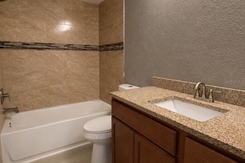 Condominio en alquiler en Orlando, Florida, 2 dormitorios, 91.79 m2 № 2231354 - foto 25