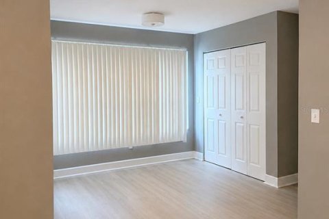 Condominio en alquiler en Orlando, Florida, 2 dormitorios, 91.79 m2 № 2231354 - foto 8