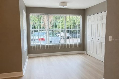 Condominio en alquiler en Orlando, Florida, 2 dormitorios, 91.79 m2 № 2231354 - foto 9