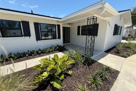 House in Palmetto, Florida 3 bedrooms, 169.45 sq.m. № 1751342 - photo 5