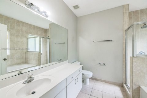 House in Homestead, Florida 3 bedrooms, 195.56 sq.m. № 1781632 - photo 20
