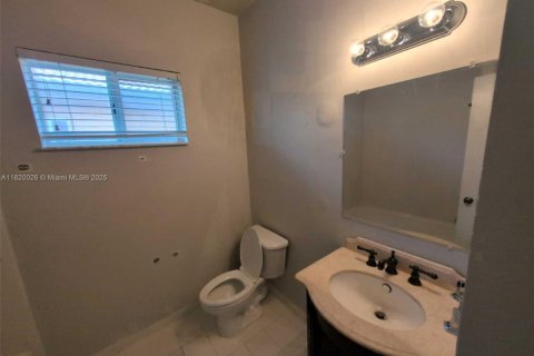 House in Homestead, Florida 3 bedrooms, 195.56 sq.m. № 1781632 - photo 7