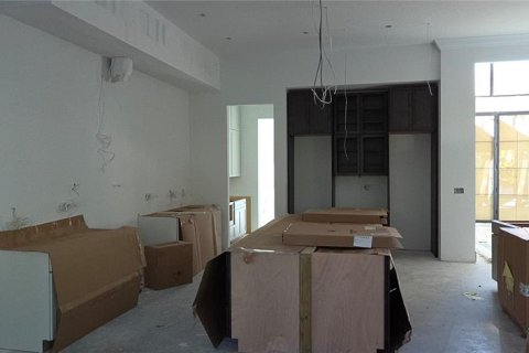 House in Tampa, Florida 5 bedrooms, 575.99 sq.m. № 2416841 - photo 4