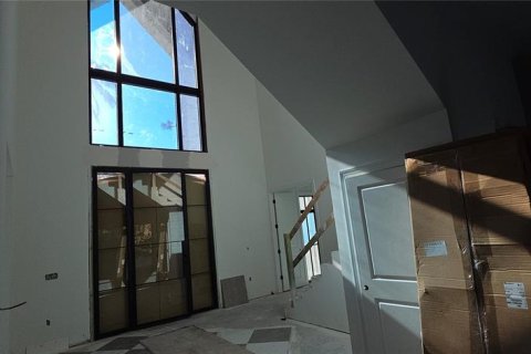House in Tampa, Florida 5 bedrooms, 575.99 sq.m. № 2416841 - photo 5