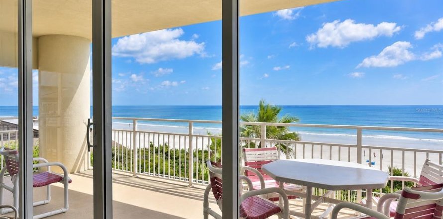 Condo à New Smyrna Beach, Floride, 3 chambres  № 2428970