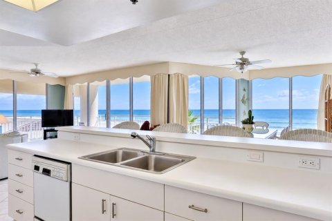Copropriété à louer à New Smyrna Beach, Floride: 3 chambres, 191.47 m2 № 2428970 - photo 6