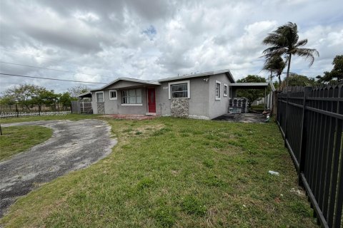 Casa en venta en Homestead, Florida, 3 dormitorios, 152.36 m2 № 2065361 - foto 4